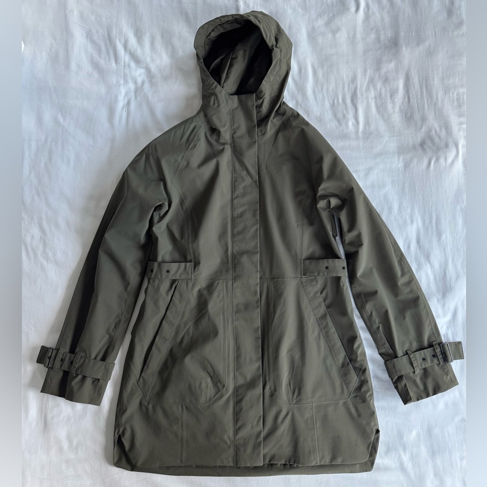 The North Face Women’s City Breeze Waterproof Trench Raincoat